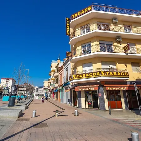 Homeholidaysrentals Elodie *